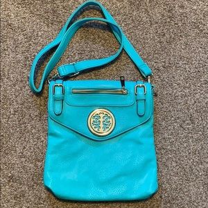 Crossbody purse
